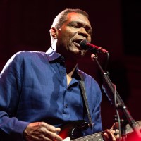 THE ROBERT CRAY BAND